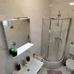 Sara Apartman Preko