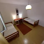 Sara *