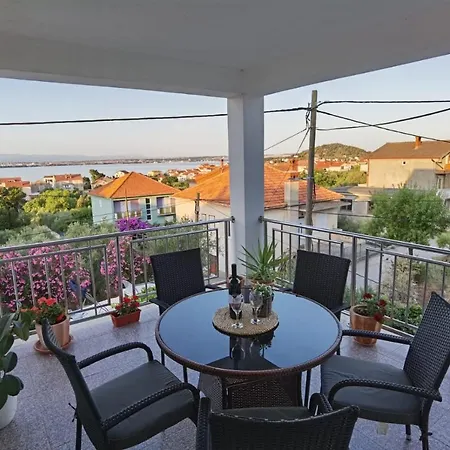 Sara Apartment