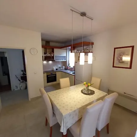 Apartament Sara